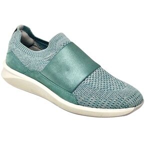 Clarks Women's Un Rio Knit Turquoise Slip-on Sneaker Washable *NWT* size 6.5